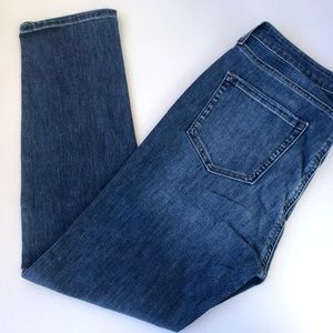 Essentials Womens Slim Straight Jean